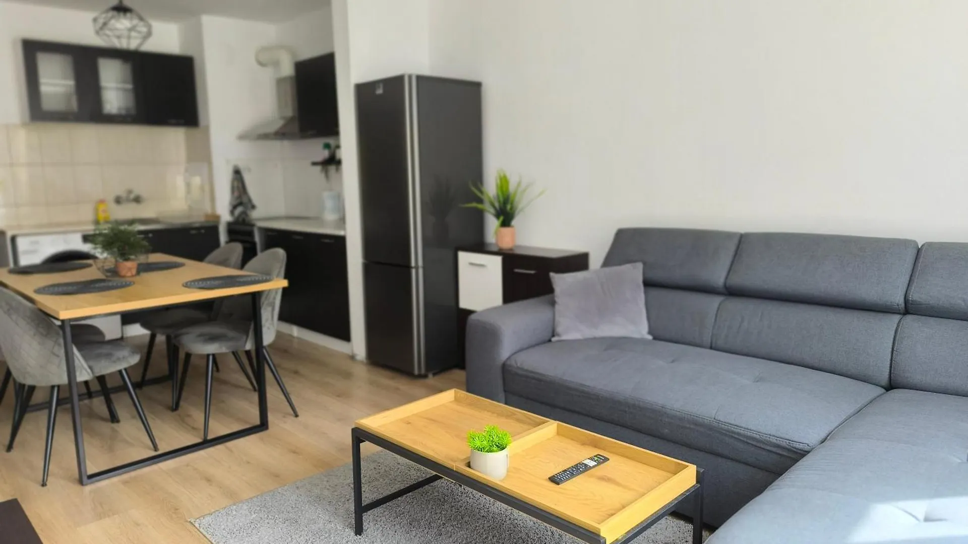 Majestic Beach Apartment Burgas 0*,